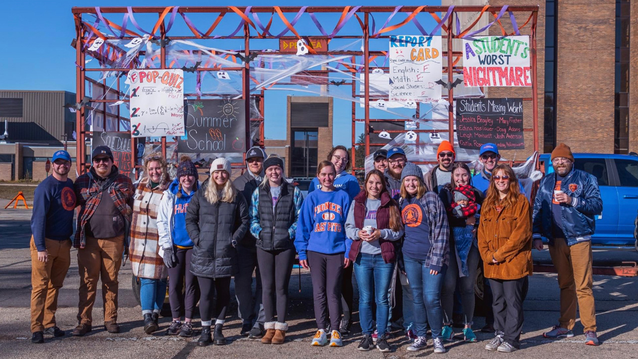 Aspiring Educators awarded grant, help children in need UW